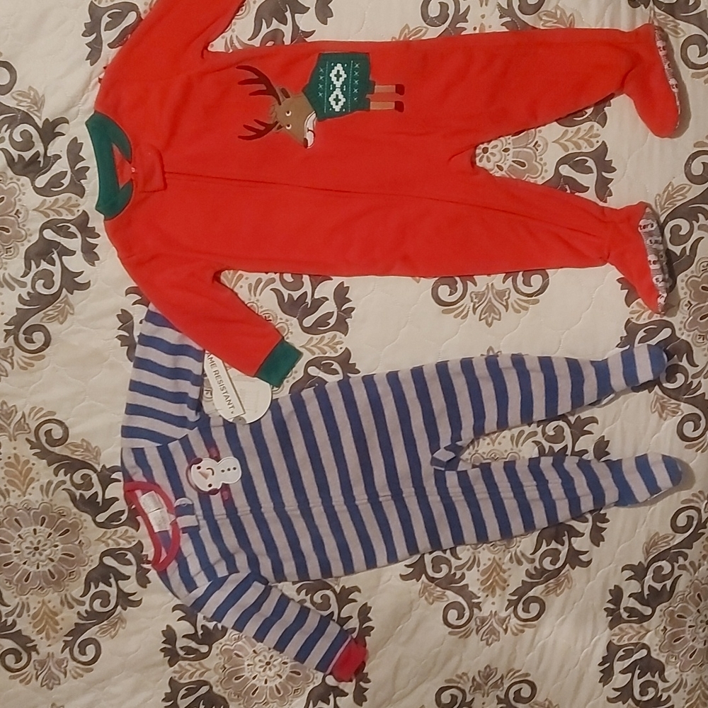 3pcs/20$ kids Christmas Pajamas and Sweater